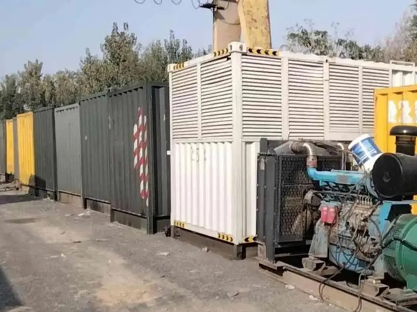 呼玛200KW柴油发电机机组每小时油耗是多少？