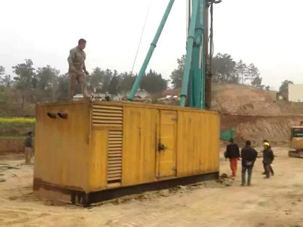 呼玛如何判断水冷式机油散热器密封件是否需要更换？